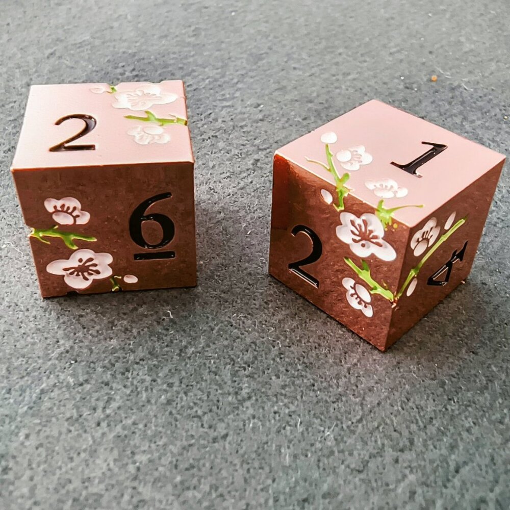 Mahjong Metal Flower Dice | Set of 2 Engraved 6-Sided Dice | Rose Gold - Picture 4 of 4